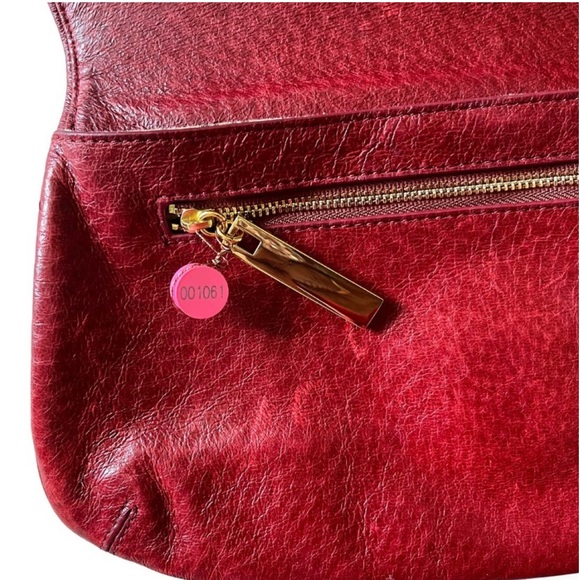 TORY BURCH Amanda Logo Leather Clutch Bag Red Gold Logo - Picture 7 of 7